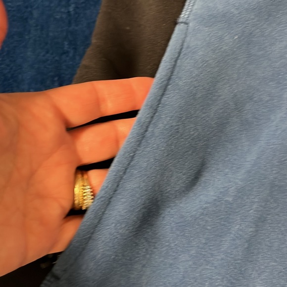 Red Bull Spell Out Full Zip Fleece Vest Jacket medium made in Canada - Picture 8 of 10